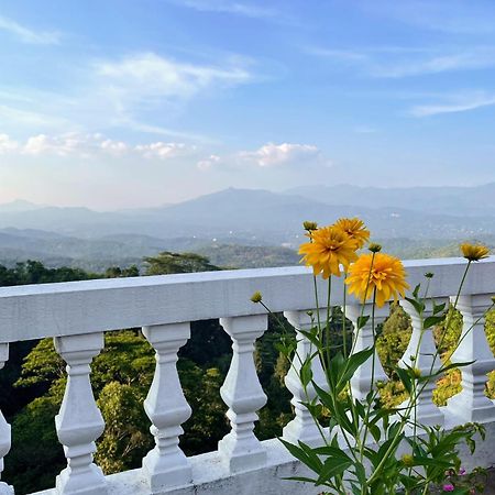 Bellwood Hills Resort & Spa Kandy Exterior photo